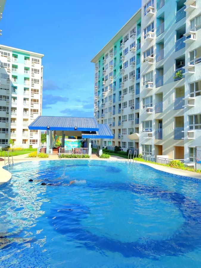 Davao Condo 2Br Pool Wifi Netflix Buitenkant foto