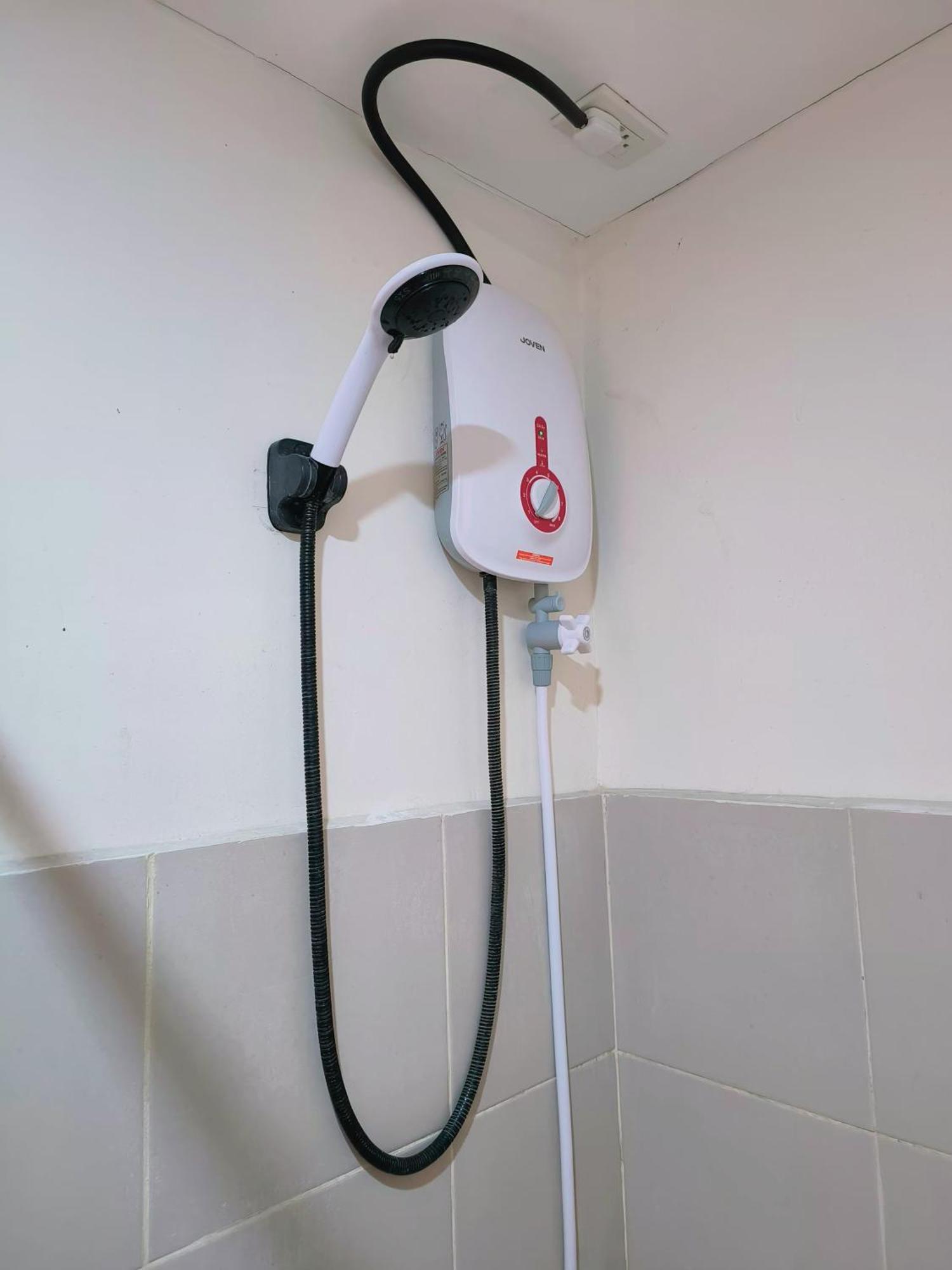 Davao Condo 2Br Pool Wifi Netflix Buitenkant foto