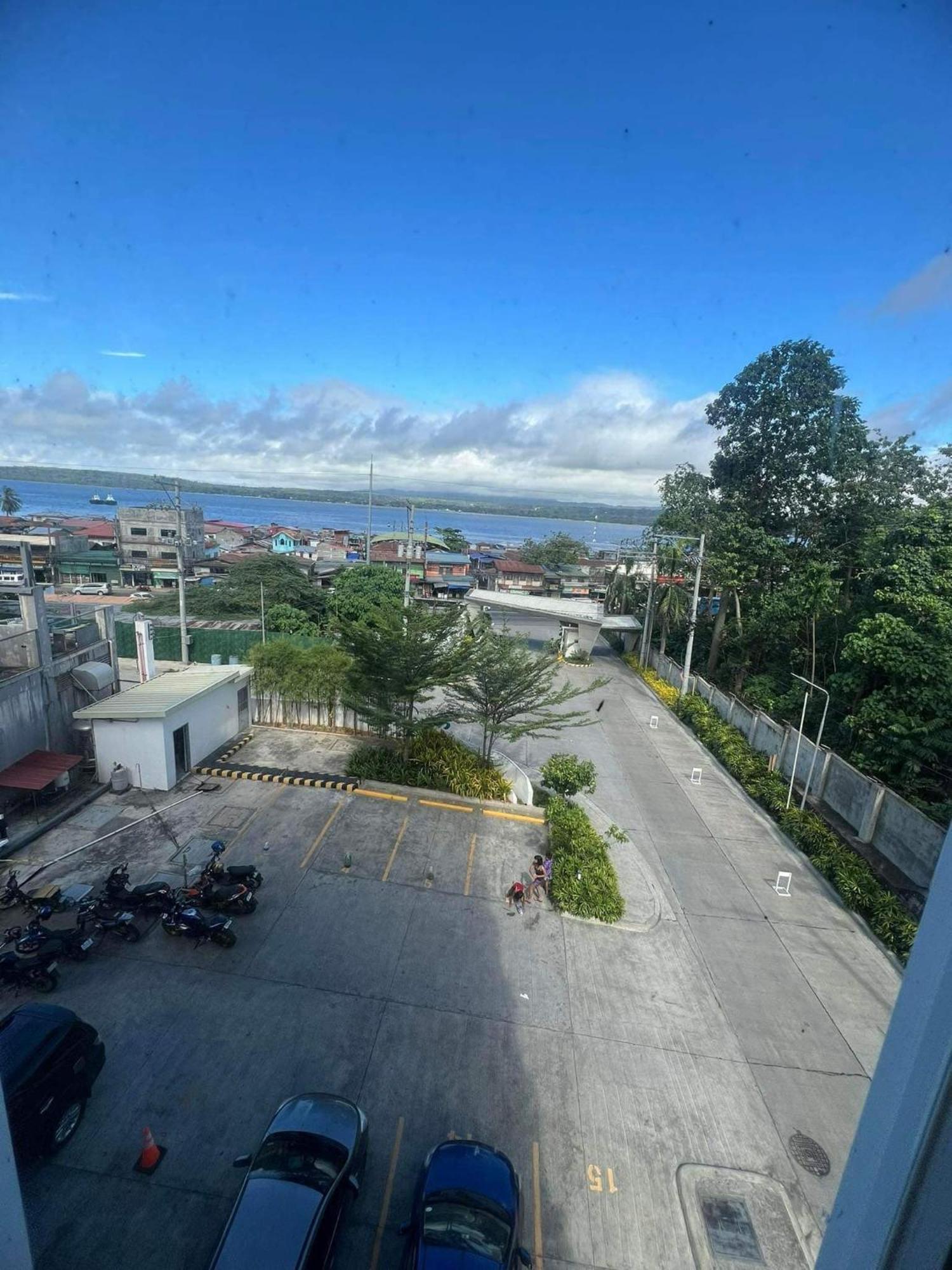 Davao Condo 2Br Pool Wifi Netflix Buitenkant foto